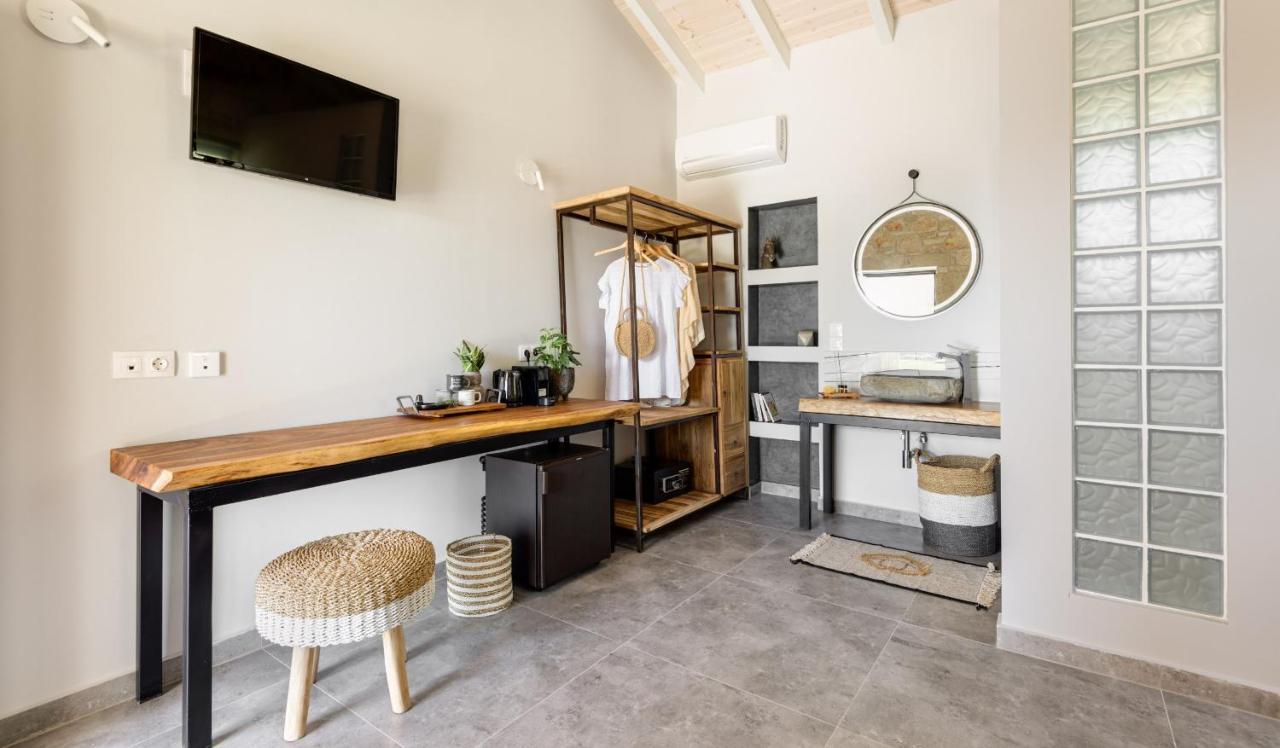 "Four Olives" Luxury Rooms, Afitos #Feelslikehome Экстерьер фото